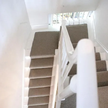 Gorgeous 2 Bedroom House In Clifton Διαμέρισμα *