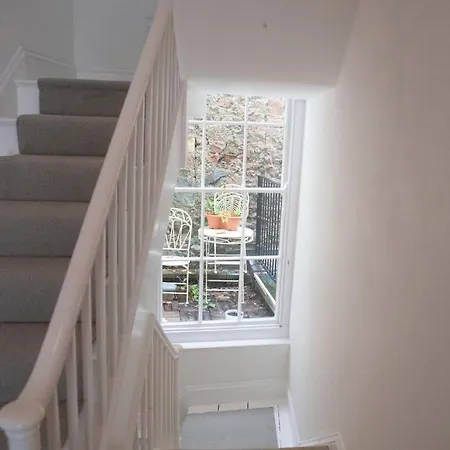 Gorgeous 2 Bedroom House In Clifton Μπρίστολ