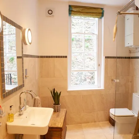 Gorgeous 2 Bedroom House In Clifton * Μπρίστολ